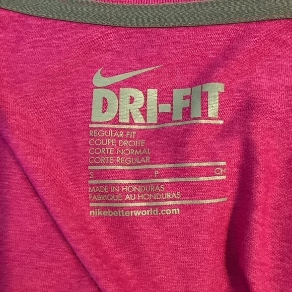 Nike Dri-Fit Top Size S Pink V-Neck Short Sleeve - Picture 4 of 4